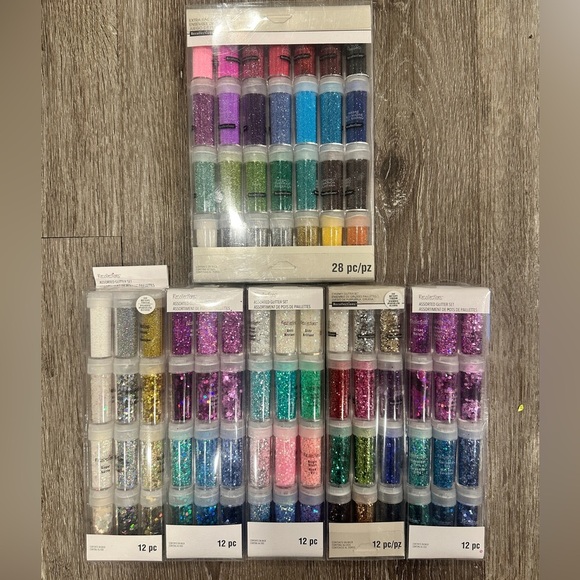 Lot of 88 Assorted Glitter Tube Sets - Picture 1 of 4